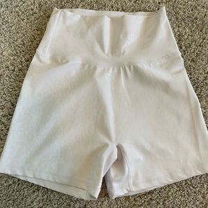 Buffbunny Rosa Short
